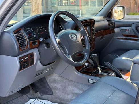 Used 2002 Toyota Land Cruiser image 17