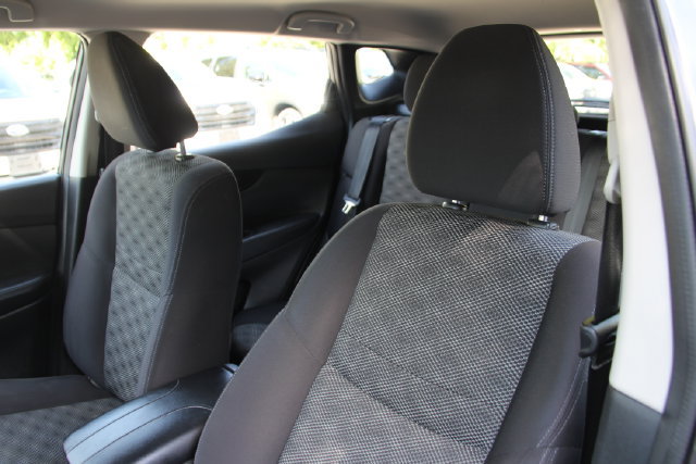 Used 2020 Nissan Rogue Sport SV AWD/4WD image 19
