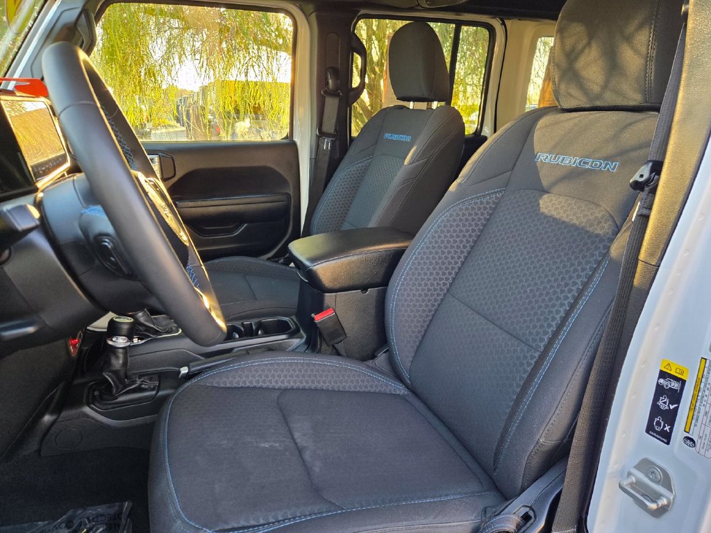 Used 2024 Jeep Wrangler Unlimited Rubicon 4xe AWD/4WD image 19
