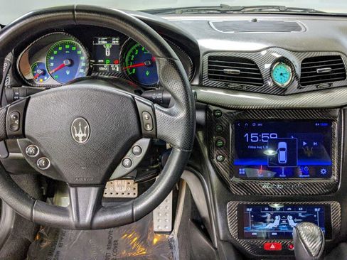 Used 2014 Maserati GranTurismo Sport image 19