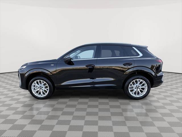 New 2026 Audi Q3 quattro 2.0T AWD/4WD image 2