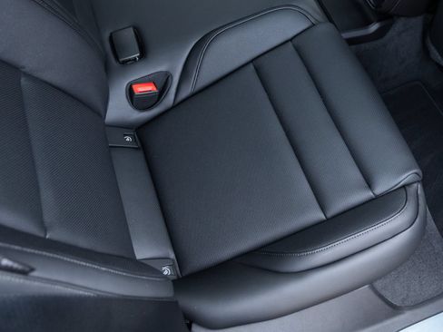 Certified 2026 Porsche Taycan AWD/4WD image 36