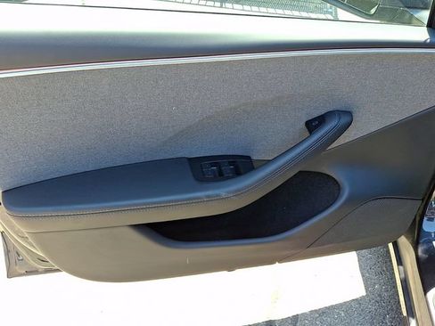 Used 2025 Tesla Model 3 RWD image 9