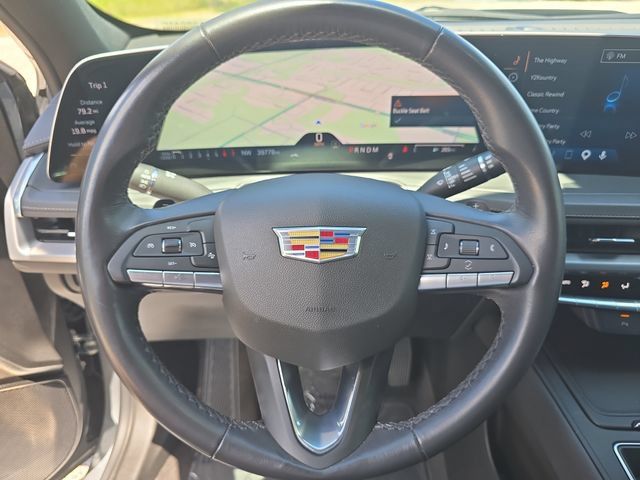 Used 2025 Cadillac XT4 Premium Luxury FWD image 23