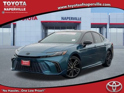 Used 2025 Toyota Camry XSE image 1