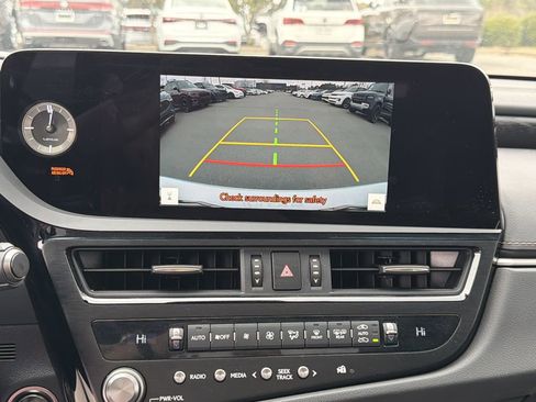 Used 2024 Lexus ES 350 Luxury image 31