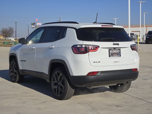 New 2026 Jeep Compass Latitude AWD/4WD image 2