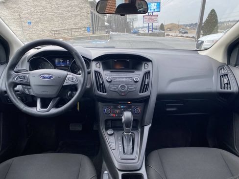 Used 2017 Ford Focus SE image 26