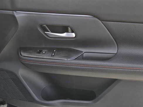 New 2026 Nissan Kicks SR w/ Cold Weather Package FWD image 8