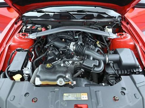 Used 2014 Ford Mustang Convertible w/ Equipment Group 102A RWD image 23