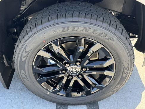 New 2026 Toyota 4Runner 4WD image 15