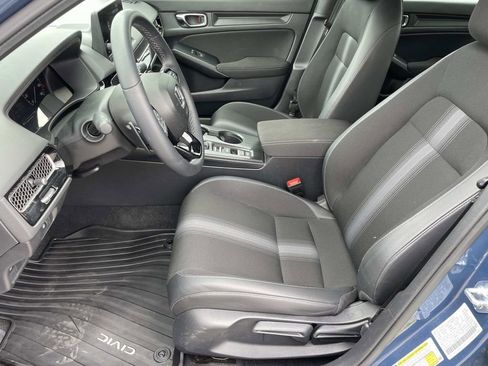 Used 2025 Honda Civic Sport image 14