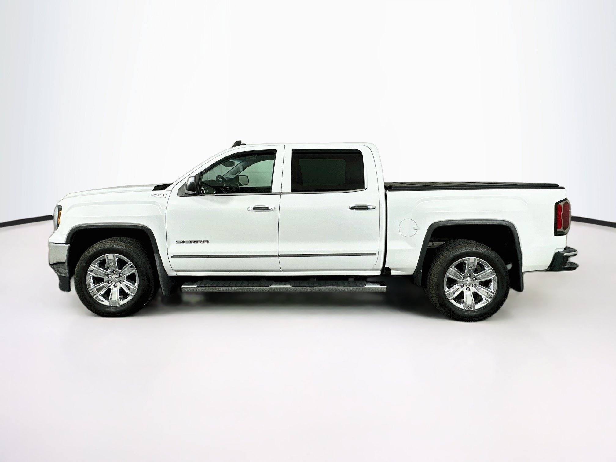 Used 2018 GMC Sierra 1500 SLT AWD/4WD image 4