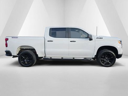 Used 2023 Chevrolet Silverado 1500 Custom Trail Boss w/ LPO, Dark Essentials Package AWD/4WD image 6