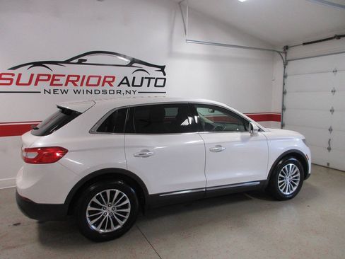 Used 2016 Lincoln MKX Select w/ Select Plus Package FWD image 4