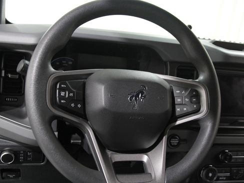 Used 2023 Ford Bronco 2-Door w/ Sasquatch Package image 7