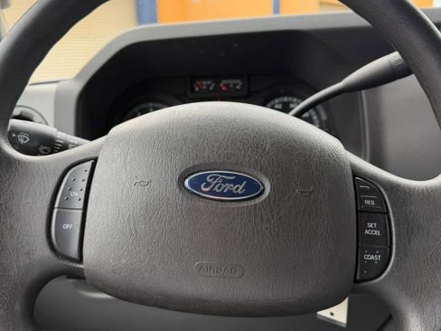 Used 2014 Ford E-150 and Econoline 150 w/ Commercial Cargo Van Package image 19