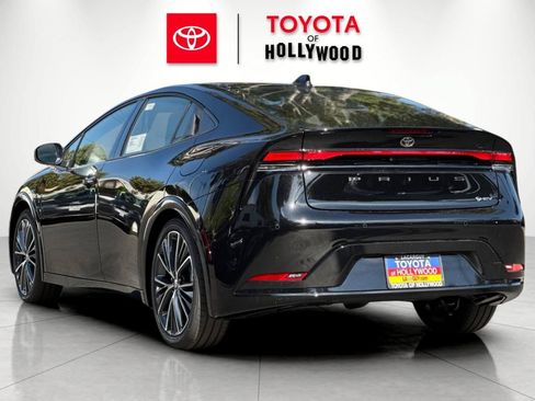 New 2027 Toyota Prius XLE FWD image 6