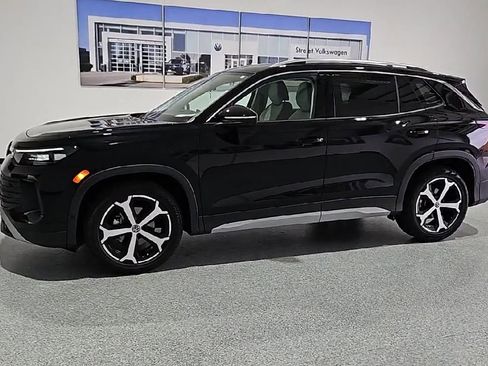 New 2026 Volkswagen Tiguan SE FWD image 6