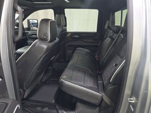 Used 2025 GMC Sierra 2500 AT4X image 12