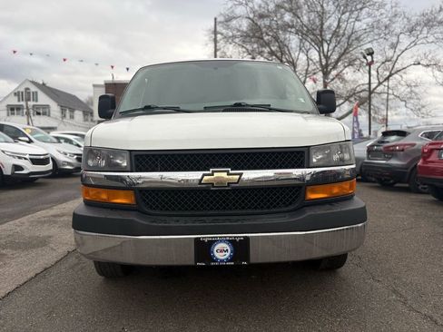 Used 2019 Chevrolet Express 3500 Extended w/ Driver Convenience Package RWD image 1