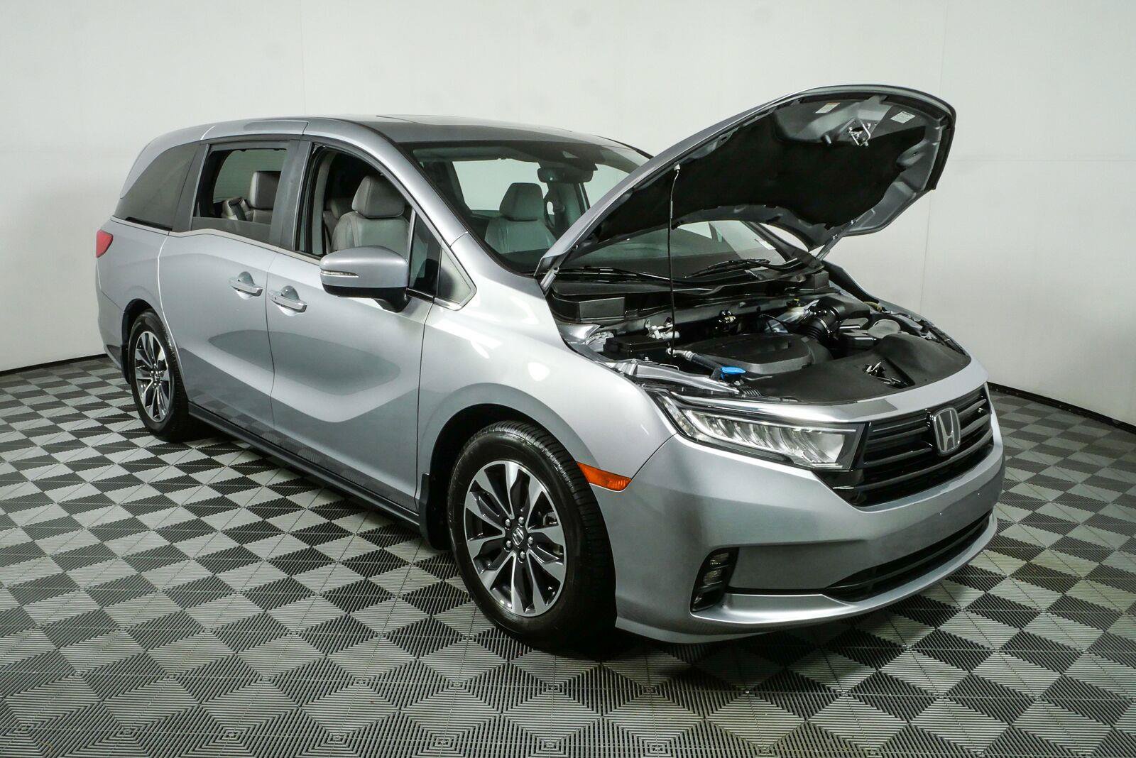Used 2024 Honda Odyssey EX-L image 36