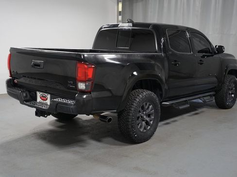 Certified 2023 Toyota Tacoma SR5 AWD/4WD image 8