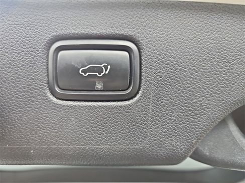 Used 2019 Kia Sorento EX image 18