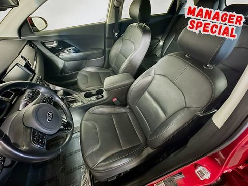 Used 2018 Kia Niro Touring image 12