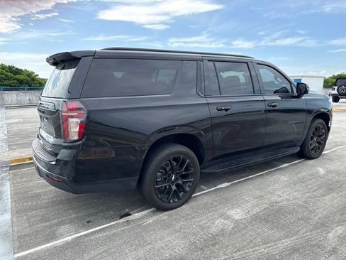 Used 2023 Chevrolet Suburban RST w/ Luxury Package RWD image 17