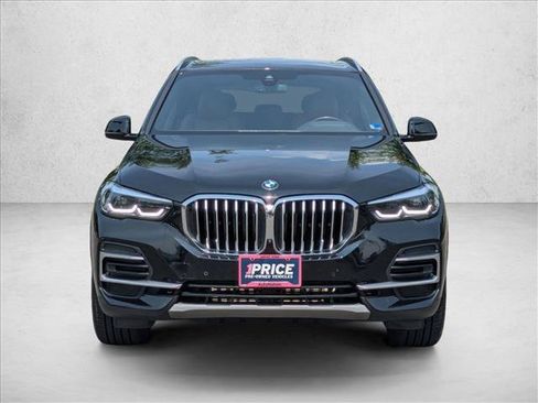 Used 2023 BMW X5 xDrive40i w/ Parking Assistance Package AWD/4WD image 2