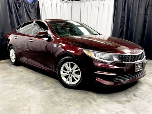 Used 2018 Kia Optima LX image 3