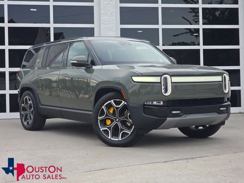 Used 2023 Rivian R1S Launch Edition Quad AWD/4WD image 1