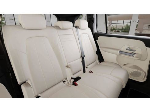 New 2025 Mercedes-Benz GLB 250 4MATIC image 16