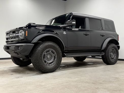 Used 2025 Ford Bronco Outer Banks w/ Sasquatch Package image 4