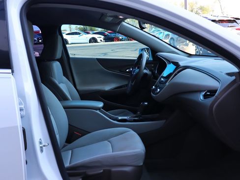 Used 2020 Chevrolet Malibu LS FWD image 30