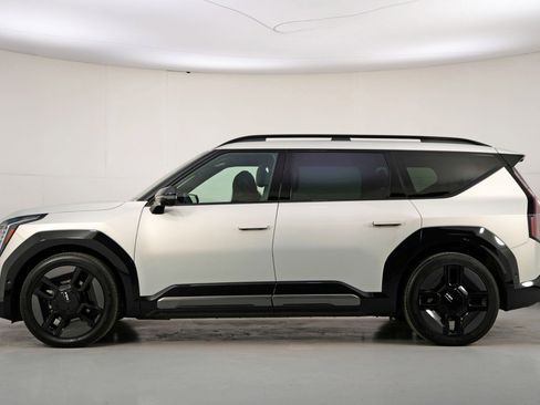 Used 2024 Kia EV9 GT-Line image 9