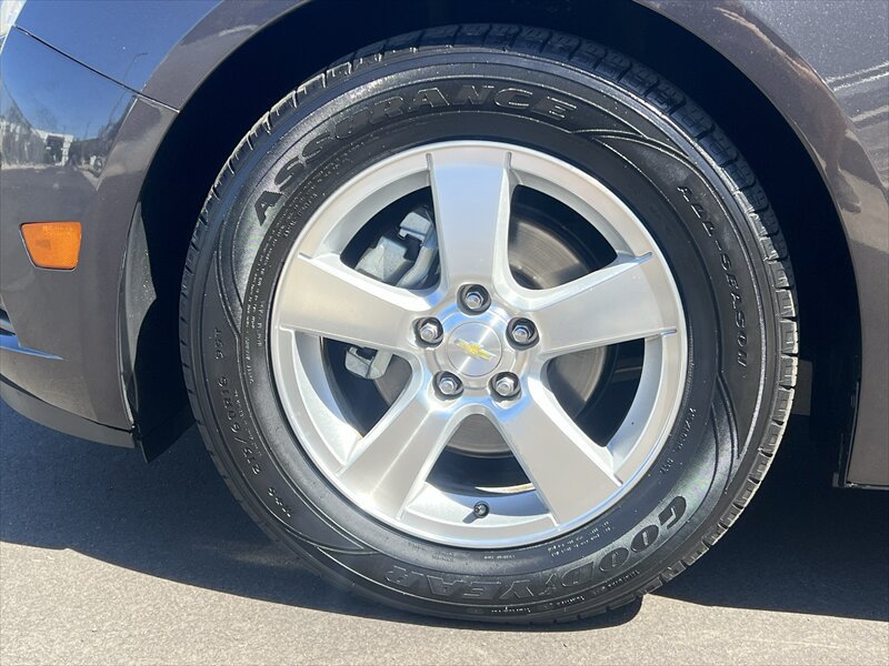Used 2014 Chevrolet Cruze LT FWD image 19