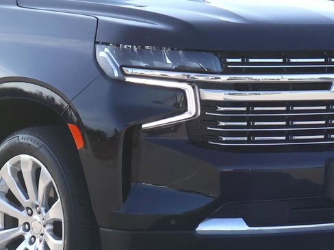 Used 2024 Chevrolet Suburban Premier w/ Premium Package 2 image 7