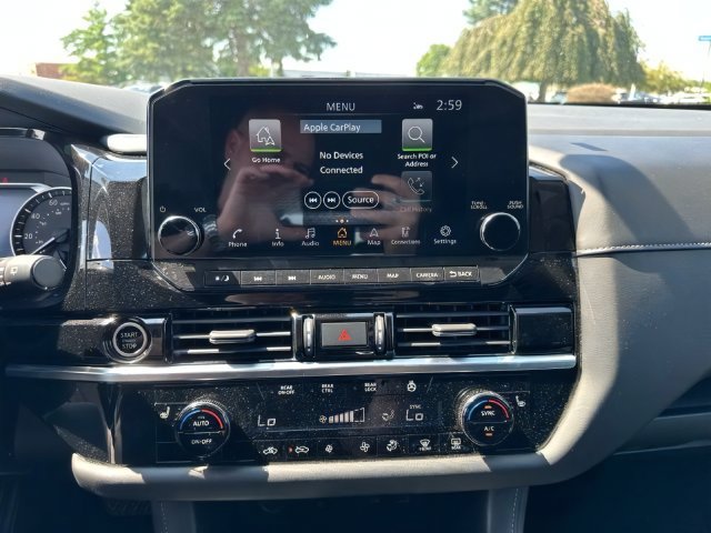 Used 2023 Nissan Pathfinder SL AWD/4WD image 31