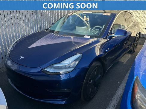 Used 2020 Tesla Model 3 Standard Range RWD image 1