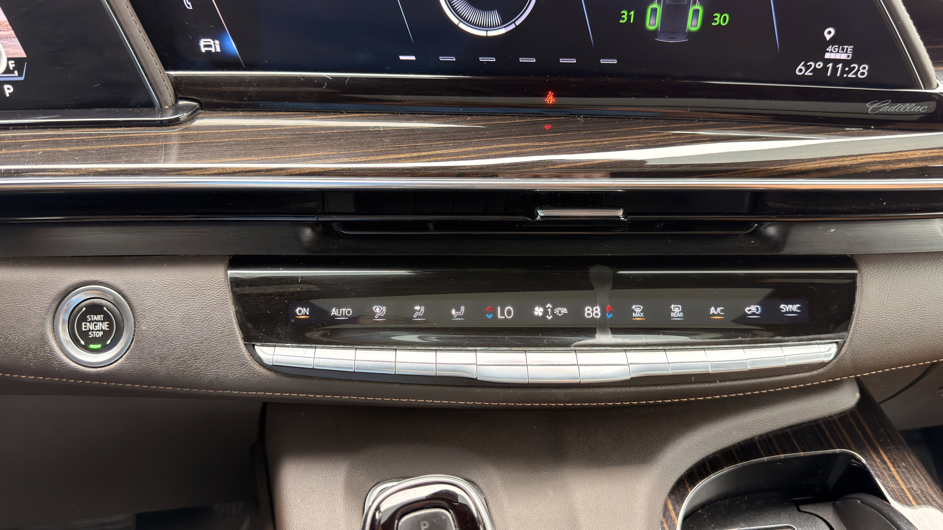 Used 2021 Cadillac Escalade ESV Premium Luxury AWD/4WD image 71