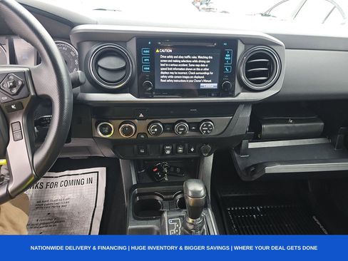 Used 2019 Toyota Tacoma TRD Off-Road image 9