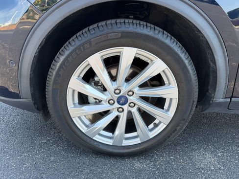 Used 2021 Ford Escape Titanium w/ Titanium Elite Package AWD/4WD image 9