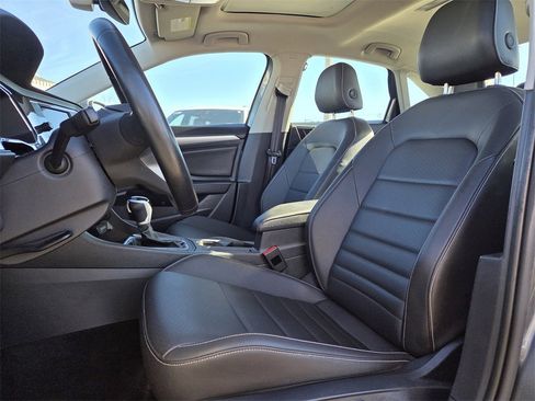 Used 2024 Volkswagen Jetta SE image 14