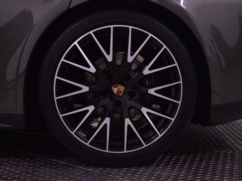 Certified 2025 Porsche Panamera 4 AWD/4WD image 12