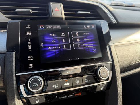Used 2018 Honda Civic EX-T image 11