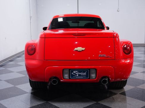 Used 2005 Chevrolet SSR image 10