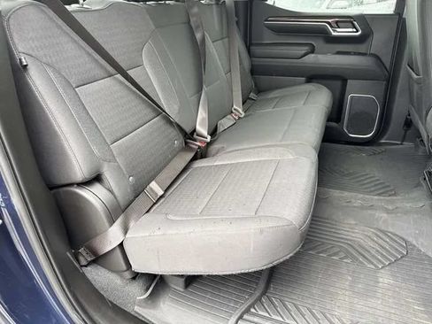 Used 2022 Chevrolet Silverado 1500 LT AWD/4WD image 24