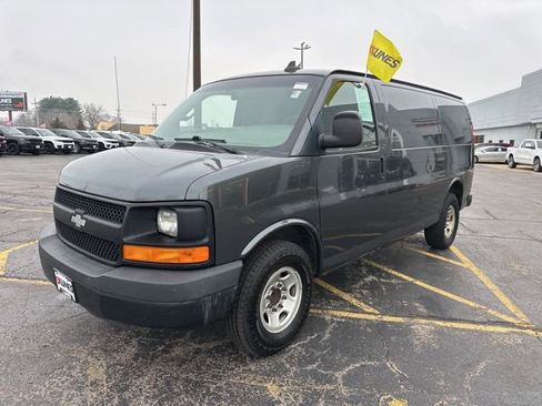 Used 2016 Chevrolet Express 2500 image 13
